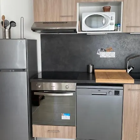 Apartment Bel T2 Climatise A Port - 4 Pers - Terrasse - Pkg Prive - Proche - Fr-1-727-29