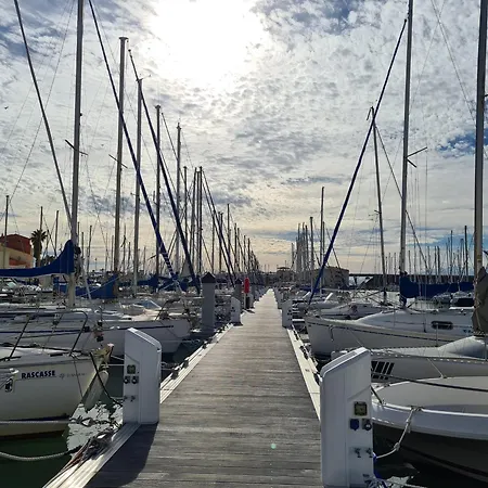 Apartmán Beau T2 Climatise Pour 4 Pers., Terrasse Et Parking A Port - Fr-1-727-29 *